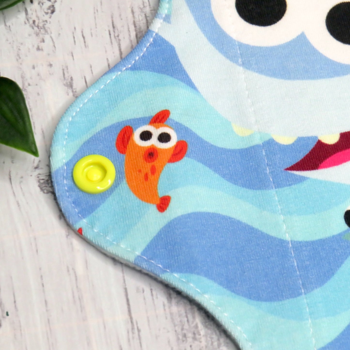 Baby Shark - Moderate Cloth Pad - 10 Inch - Cotton Lycra