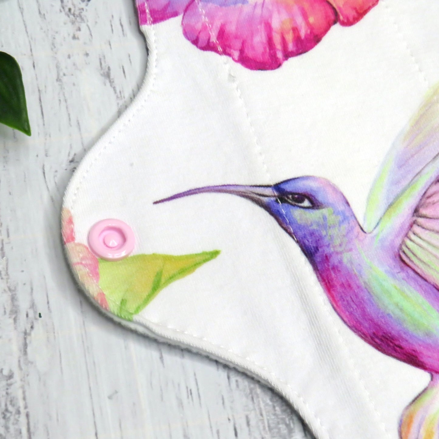 Humming Bird - Moderate Cloth Pad - 8 Inch - Cotton Lycra