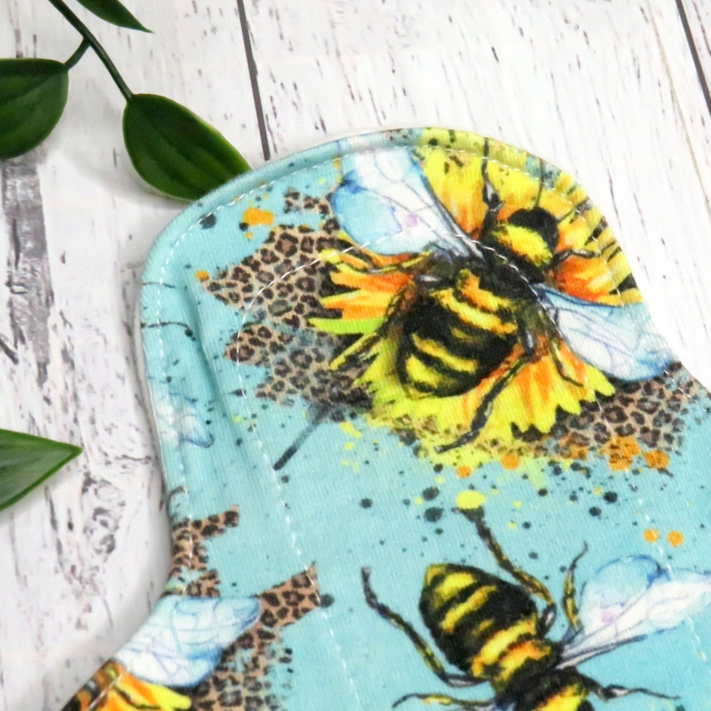 Bee Happy - Moderate Cloth Pad - 8 Inch - Cotton Lycra