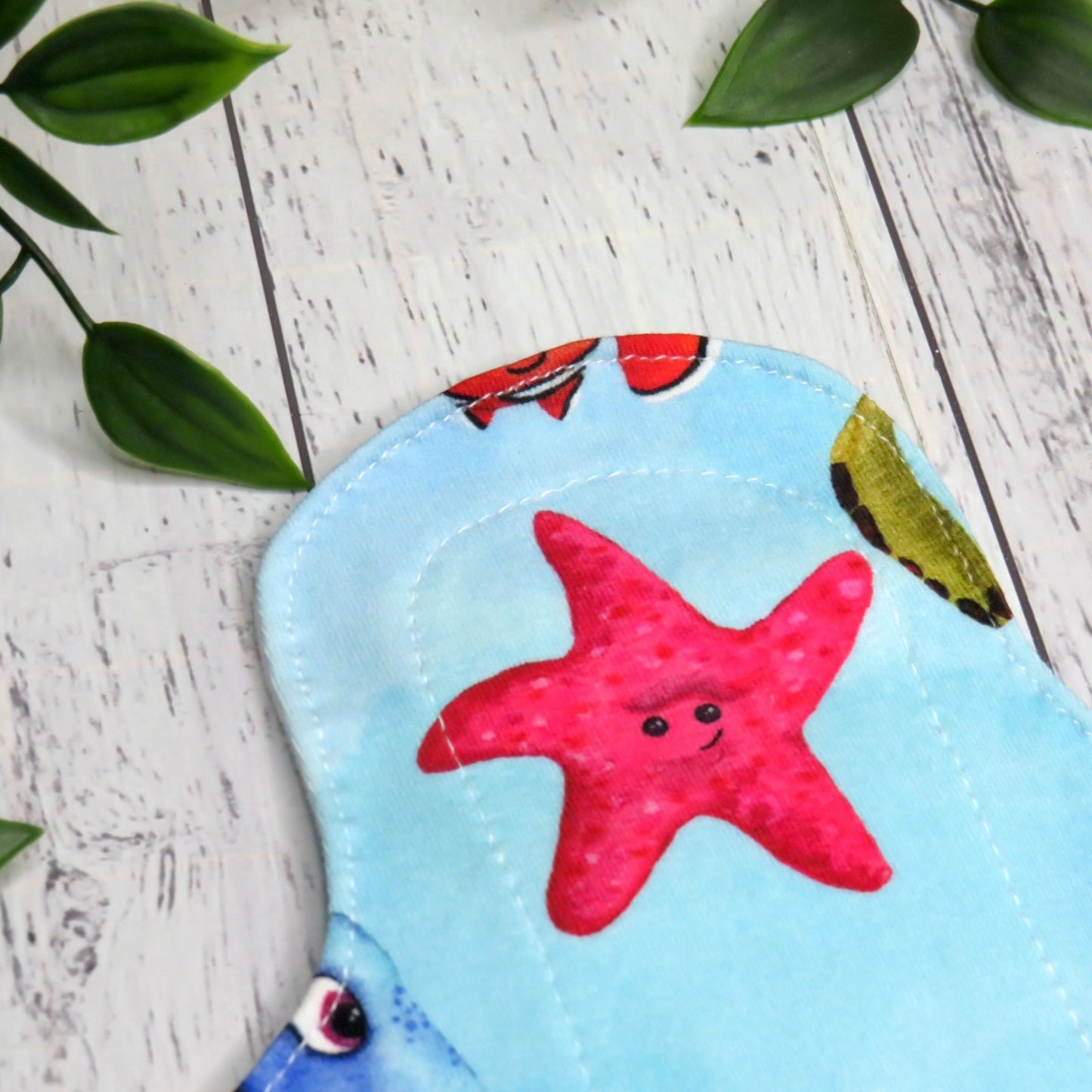 Fish are Friends - Moderate Cloth Pad - 8 Inch - Cotton Lycra