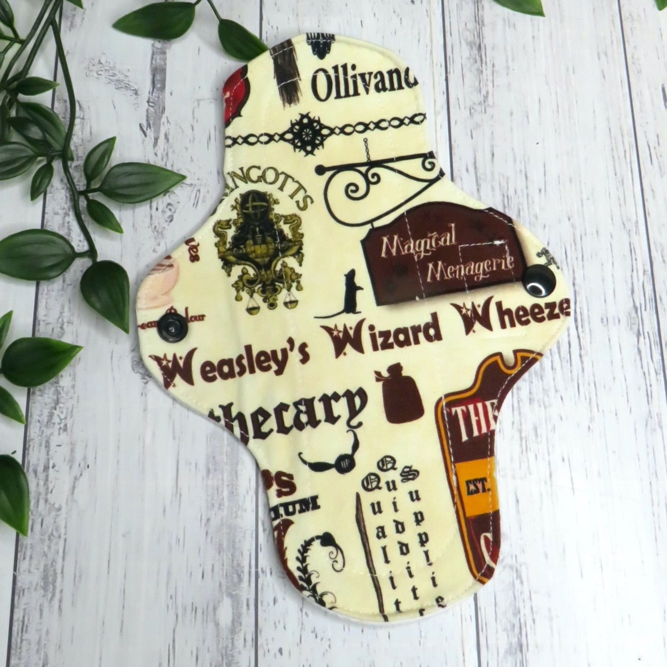 Wizard Alley - Moderate Cloth Pad - 8 Inch - Cotton Lycra